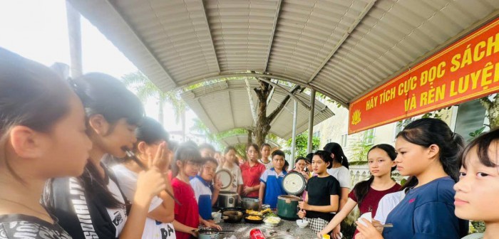 ĐẦU BẾP NHÍ
