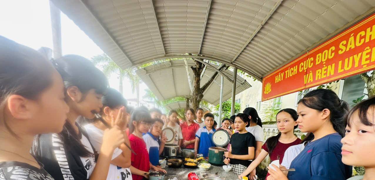 ĐẦU BẾP NHÍ